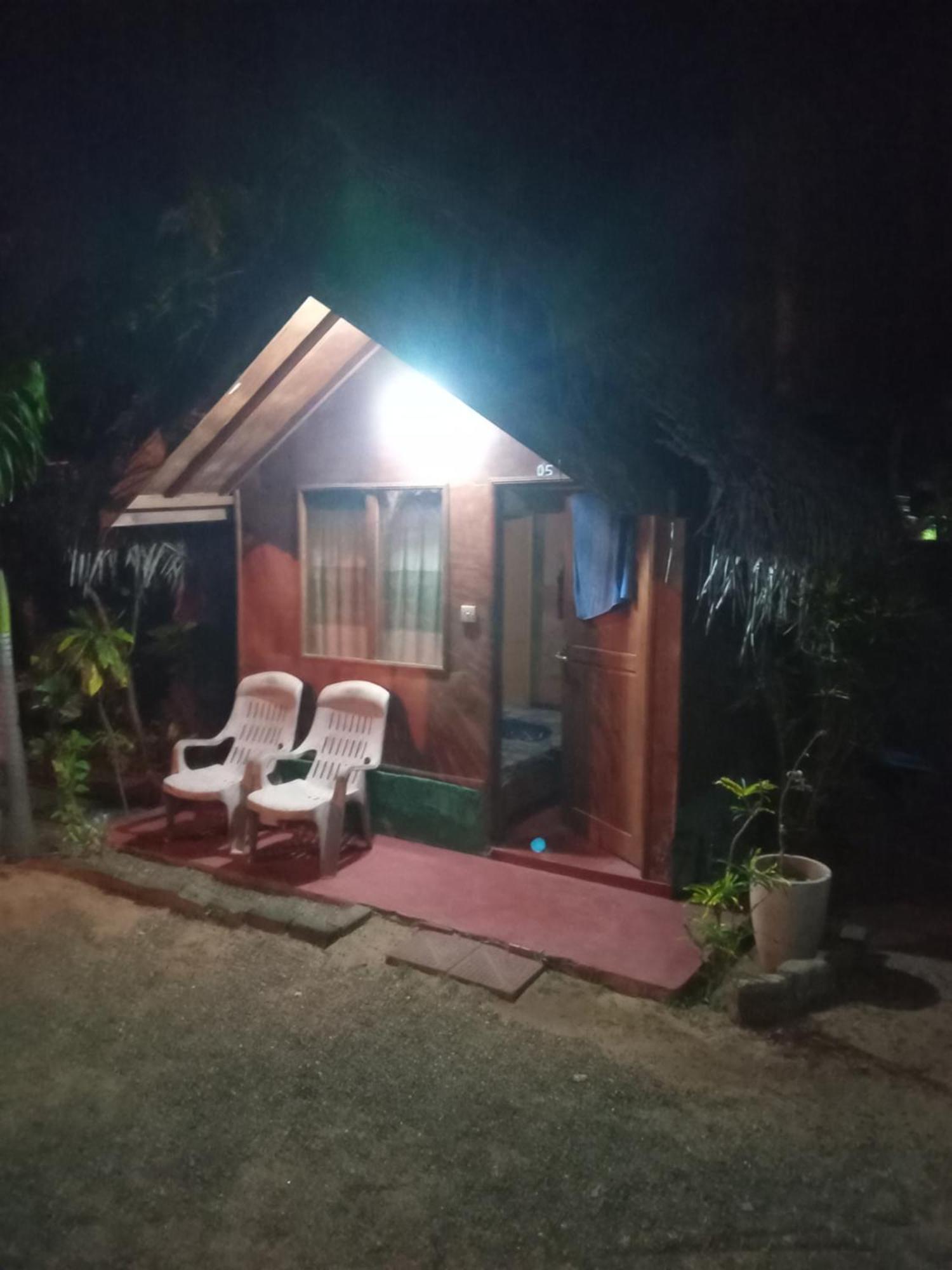 Blue Ocean Cabana Hotel Trincomalee Exterior foto