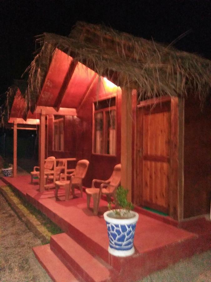 Blue Ocean Cabana Hotel Trincomalee Exterior foto